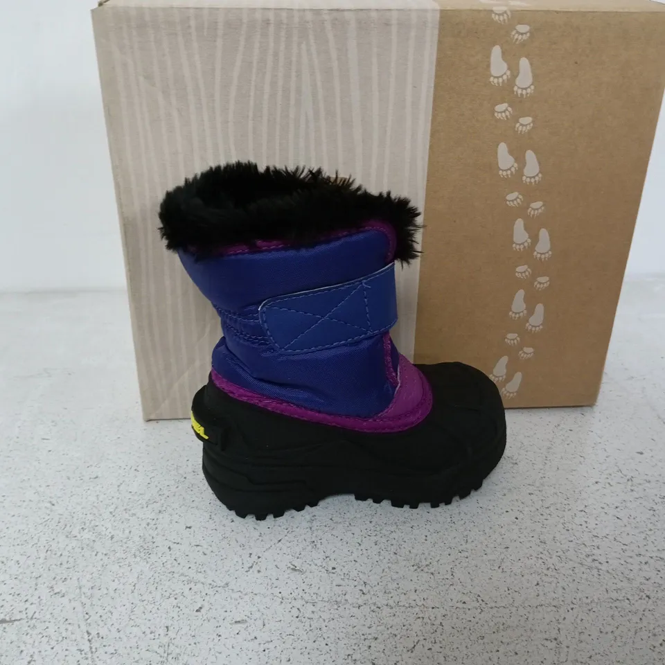 BOXED PAIR OF SOREL TODDLER SNOW COMMANDER BOOTS IN PURPPLE/BLACK - UK 6