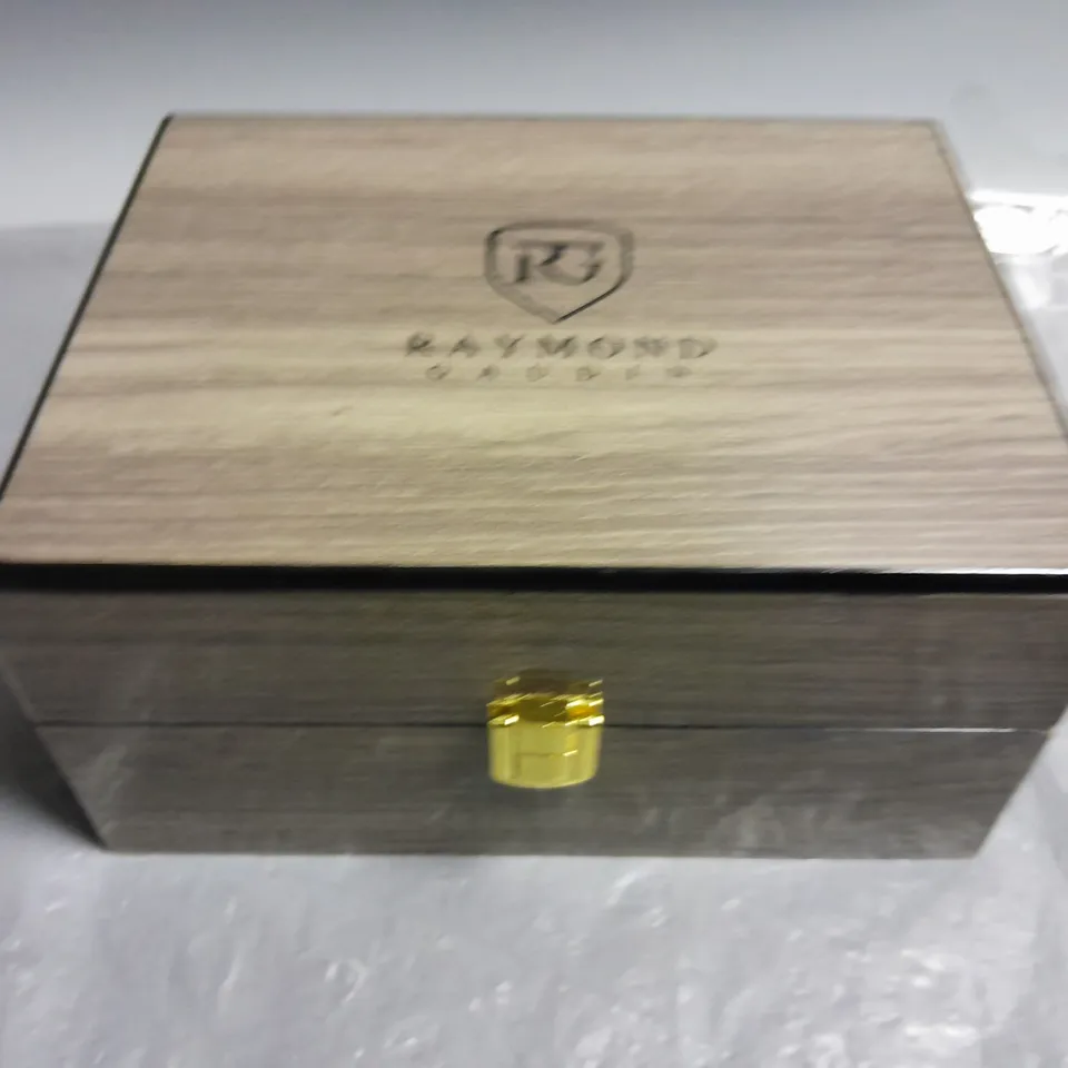 MENS RAYMOND GAUDIN JPN MOVEMENT WATCH WITH 316 STAINLESS STEEL CASE, BLUE DIAL AND RUBBER STRAP IN WOODEN GIFT BOX 