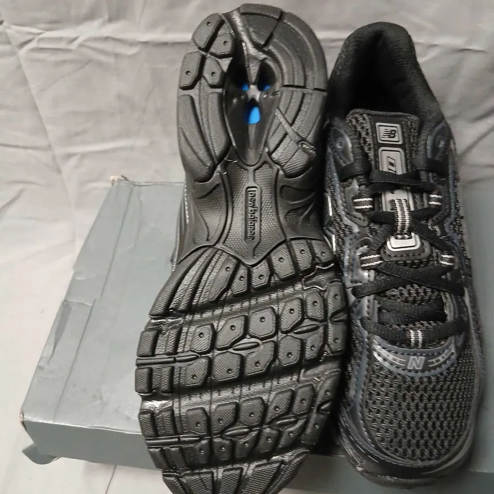 NEW BALANCE NB 740 YOUTH RUNNING SHOES – BLACK/GRAY, UK 4