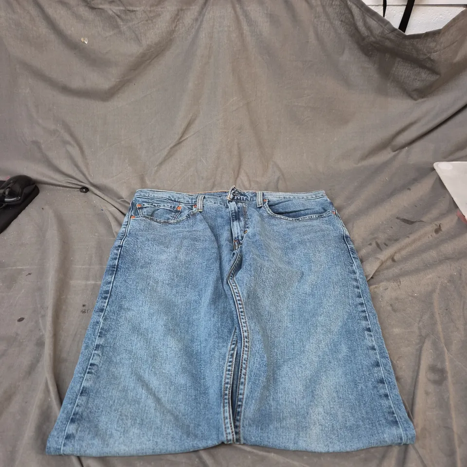 LEVI'S 502 JEANS – BLUE DENIM W34 L32