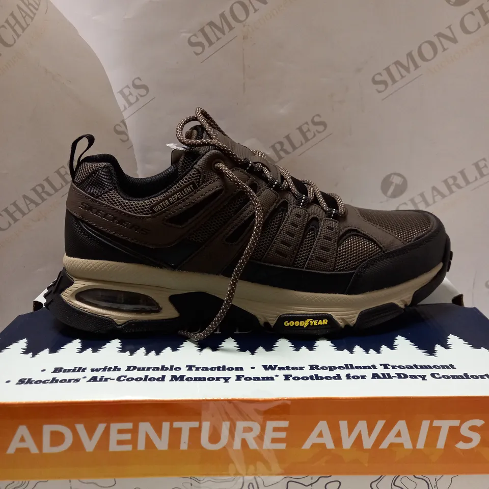 SKECHERS MEN'S SKECH AIR BROWN TRAINERS - SIZE 8