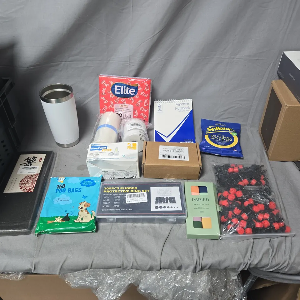 APPROXIMATELY 15 ASSORTED OFFICE & HOUSEHOLD ITEMS 