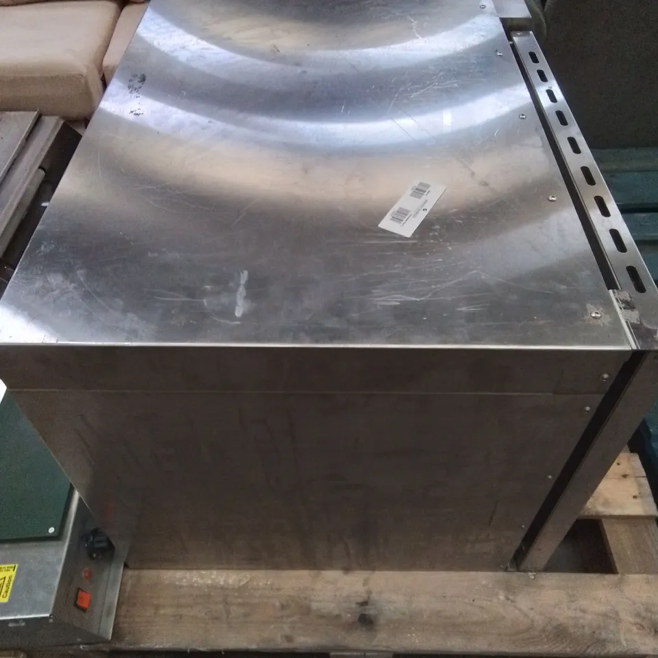 LINCAT COMMERCIAL ECO8 ELECTRIC COUNTERTOP CONVECTION OVEN