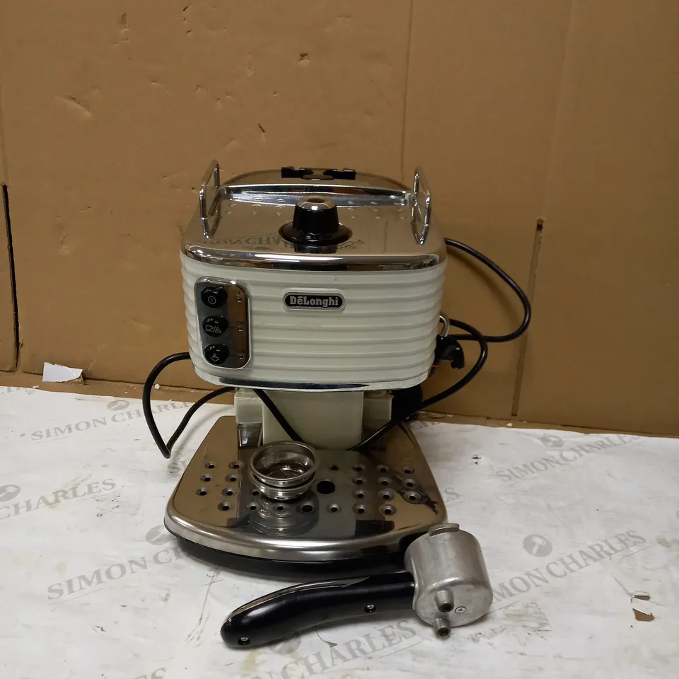 DE'LONGHI SCULTURA TRADITIONAL BARISTA PUMP ESPRESSO MACHINE