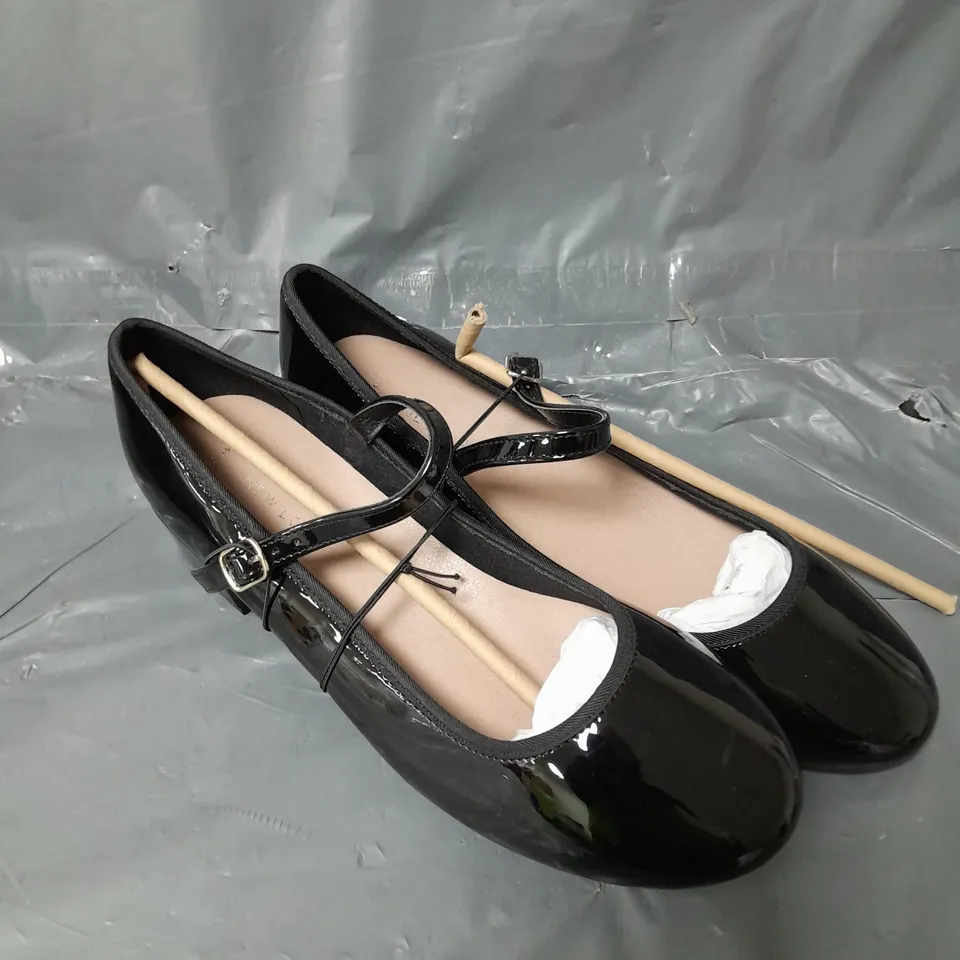 BLOCK HEEL MARY JANE SHOES - 6