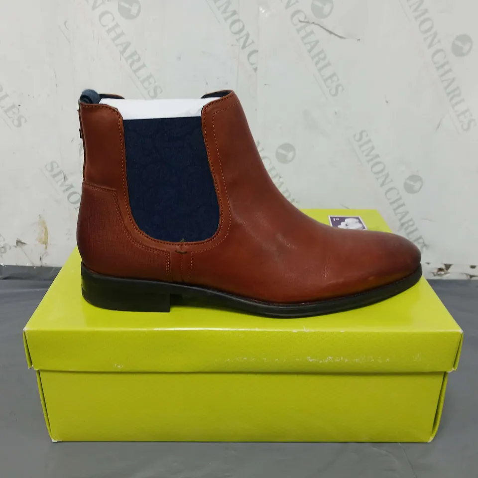 BOXED PAIR OF TED BAKER MENS CHELSEA BOOTS IN BROWN SIZE 9
