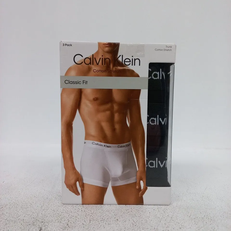 CALVIN KLEIN CLASSIC FIT COTTON STRETCH TRUNKS (3-PACK) IN BLACK SIZE MEDIUM