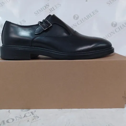 BOXED PAIR OF ZARA SHOES IN BLACK UK SIZE 10