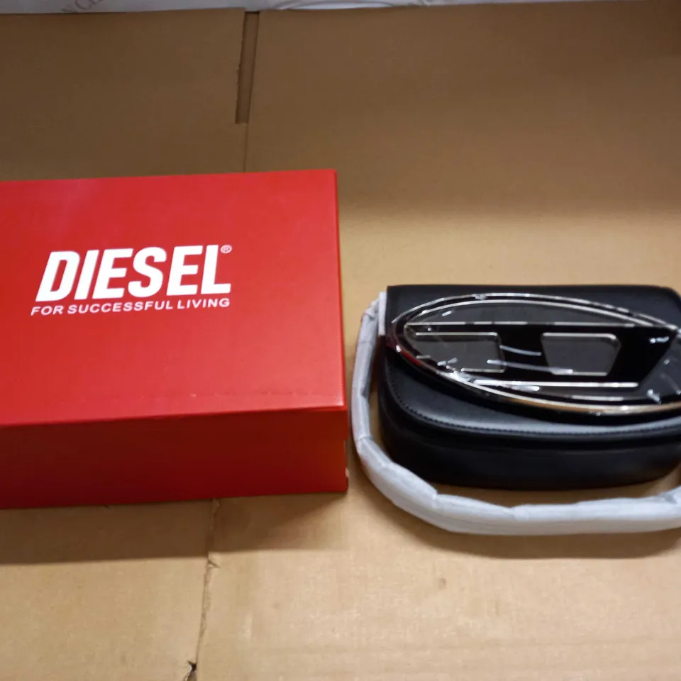 BOXED LEATHER DIESEL HANDBAG 