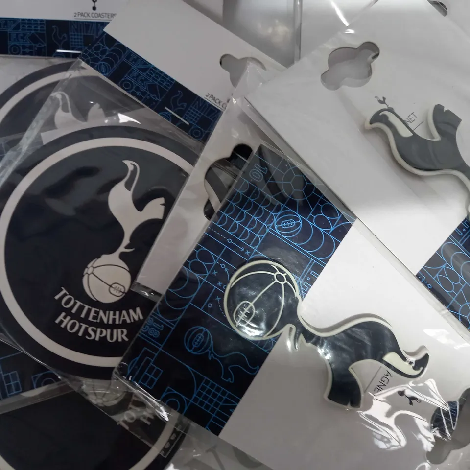 APPROXIMATELY 12 BRAND NEW ASSORTED TOTTENHAM HOTSPUR OFFICIAL FOOTBALL CLUB MERCHANDISE TO INCLUDE FRIDGE MAGNET AND COASTER