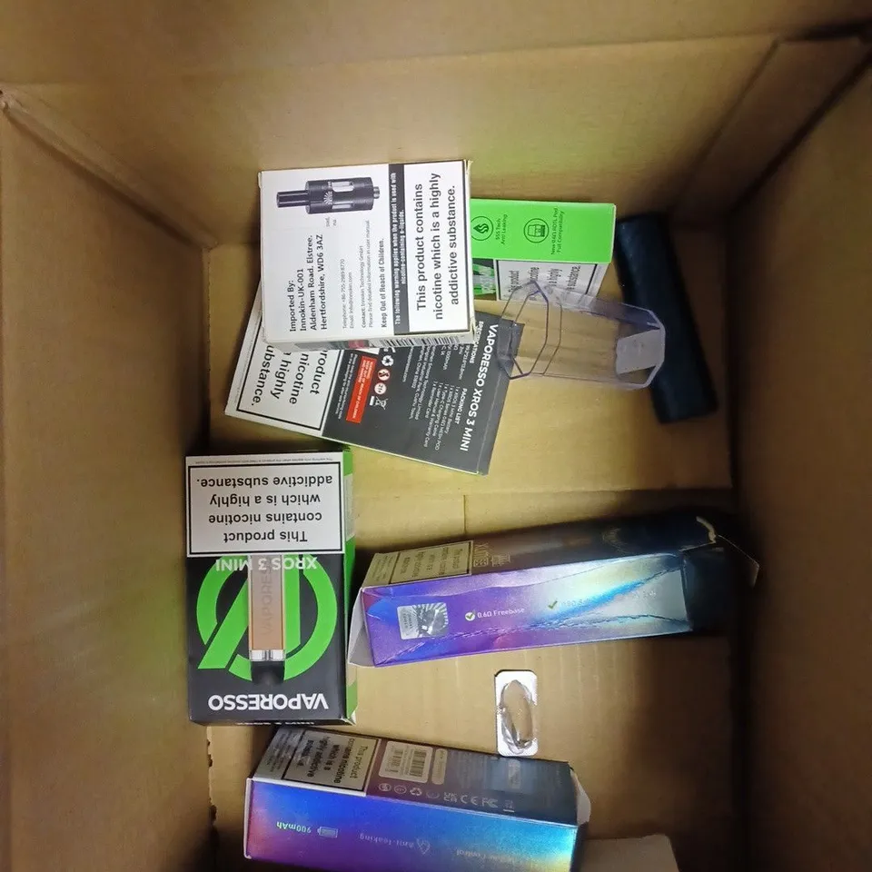 BOX OF APPROX 10 ITEMS TO INCLUDE VOOPOO VINCI Q, OXVA XLIM SE, VAPORESSO SKY SOLO.