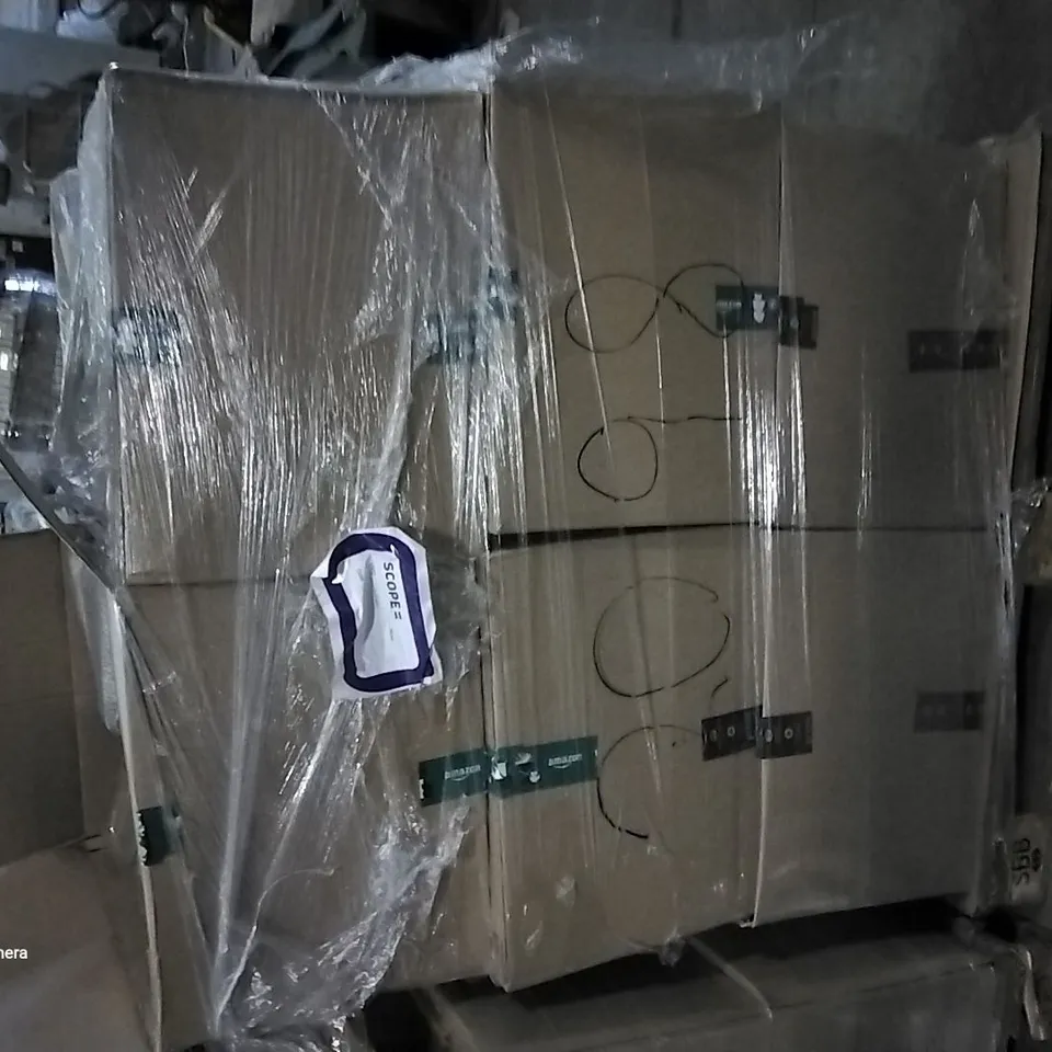 PALLET OF ASSORTED ITEMS INCLUDING THE PASSAGE JUSTIN CRONIN, SEA TEAM JUTE BAG, BLUEDIO EARPHONES, DEZENE PREMIUM THROW PILLOW COVER, HANDS FREE DOG LEASH, SAMSUNG GALAXY Z FLIP TEMPERED GLASS PHONE 