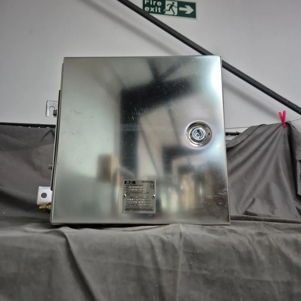 COOPER CROUSE-HINDS EX-CELL RANGE ENCLOSURE – INDUSTRIAL CONTROL PANEL