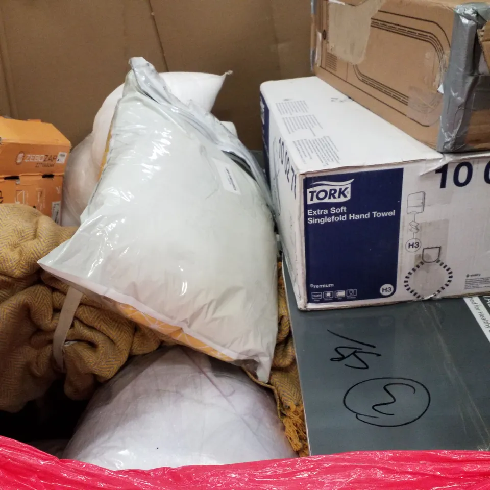 PALLET OF ASSORTED PRODUCTS INCLUDING BLADLESS PURIFIER & HEATER FAN, MESH CHAIR, DIGITAL AIR FRYER, PUZZLE BOARD