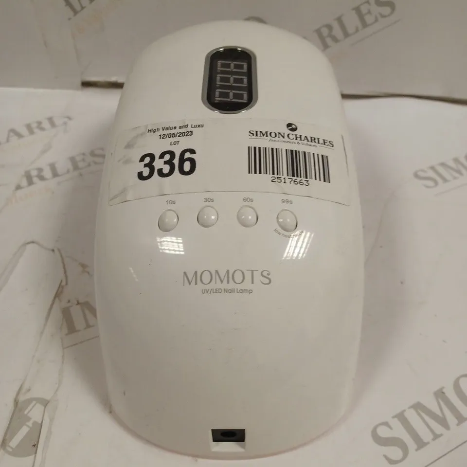 MOMOTS UV/LED NAIL LAMP