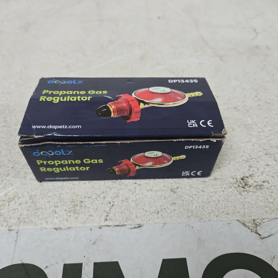 DAPETZ PROPANE GAS REGULATOR DP13435 – BOXED 