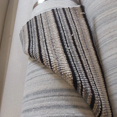ROLL OF QUALITY PORTOFINO VINCENTS CARPET - APPROXIMATELY 4 x 4.38m