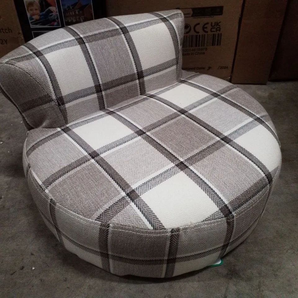 BOXED SCRIPT LOW BACK CHAIR