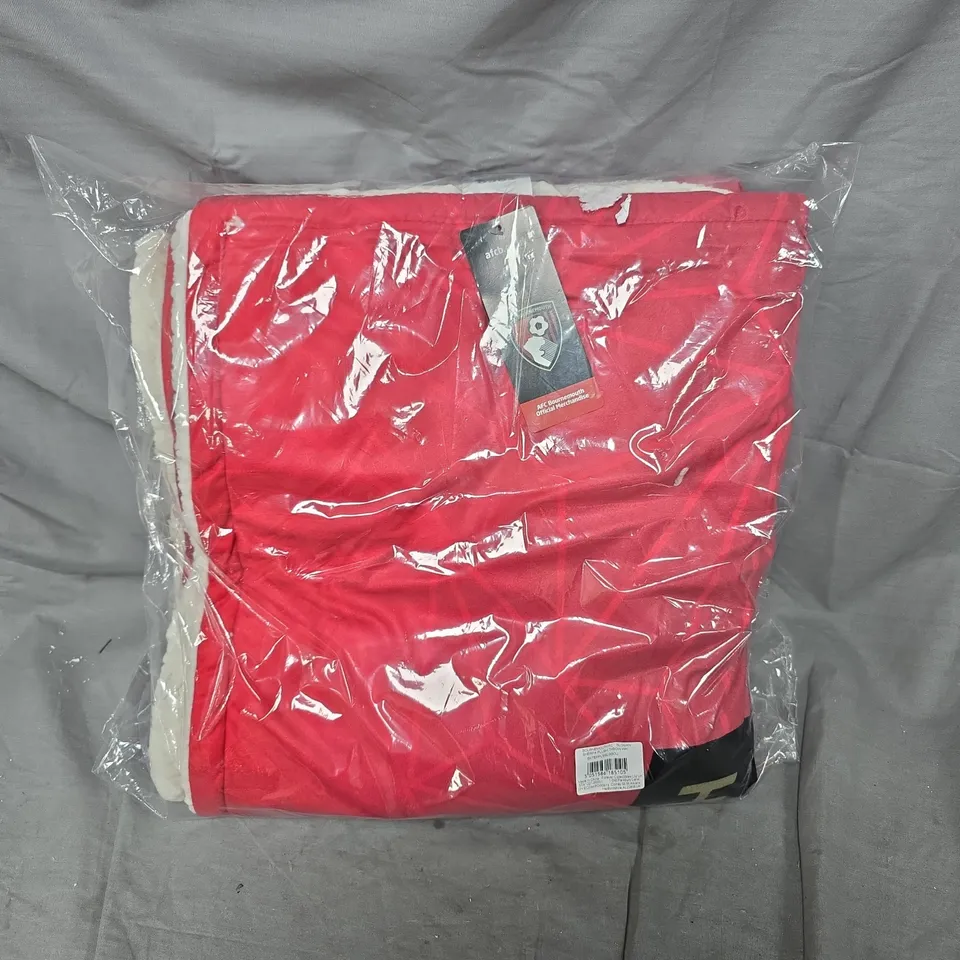 BAGGED AFC BOURNEMOUTH OFFICIAL MERCHANDISE SHERPA PLUSH THROW – RED