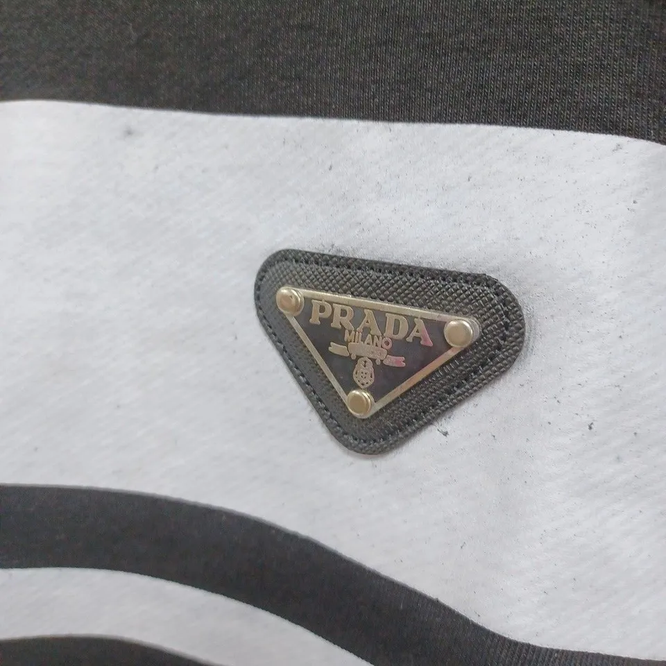 MENS PRADA JUMPER MEDIUM 