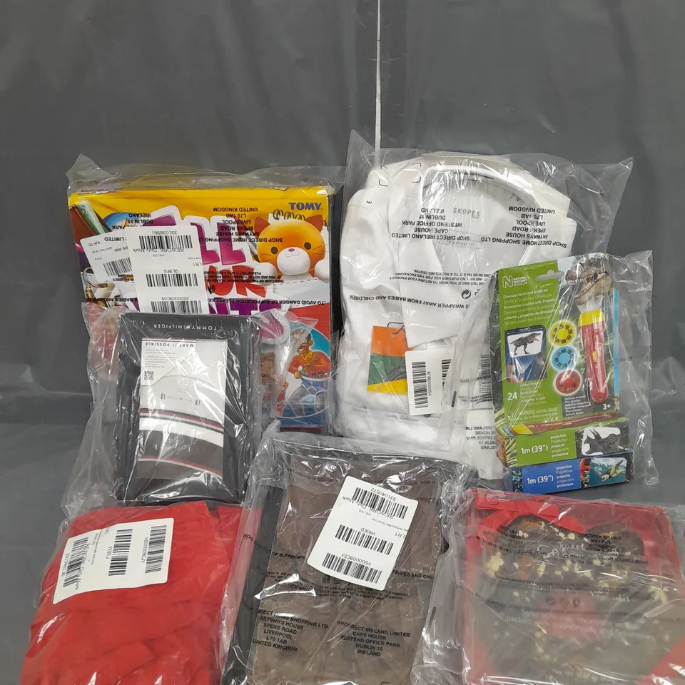 BOX OF APPROXIMATELY 8 ASSORTED HOUSEHOLD ITEMS TO INCLUDE - HOTEL CHOCOLAT CHOCOLATE WREATH - SLEEVELESS BELTED RUFFLE MIDI DRESS IN RED SIZE 10 - TOMMY HILFIGER T-SHIRT 2PACK SIZE 14-16YRS - ETC