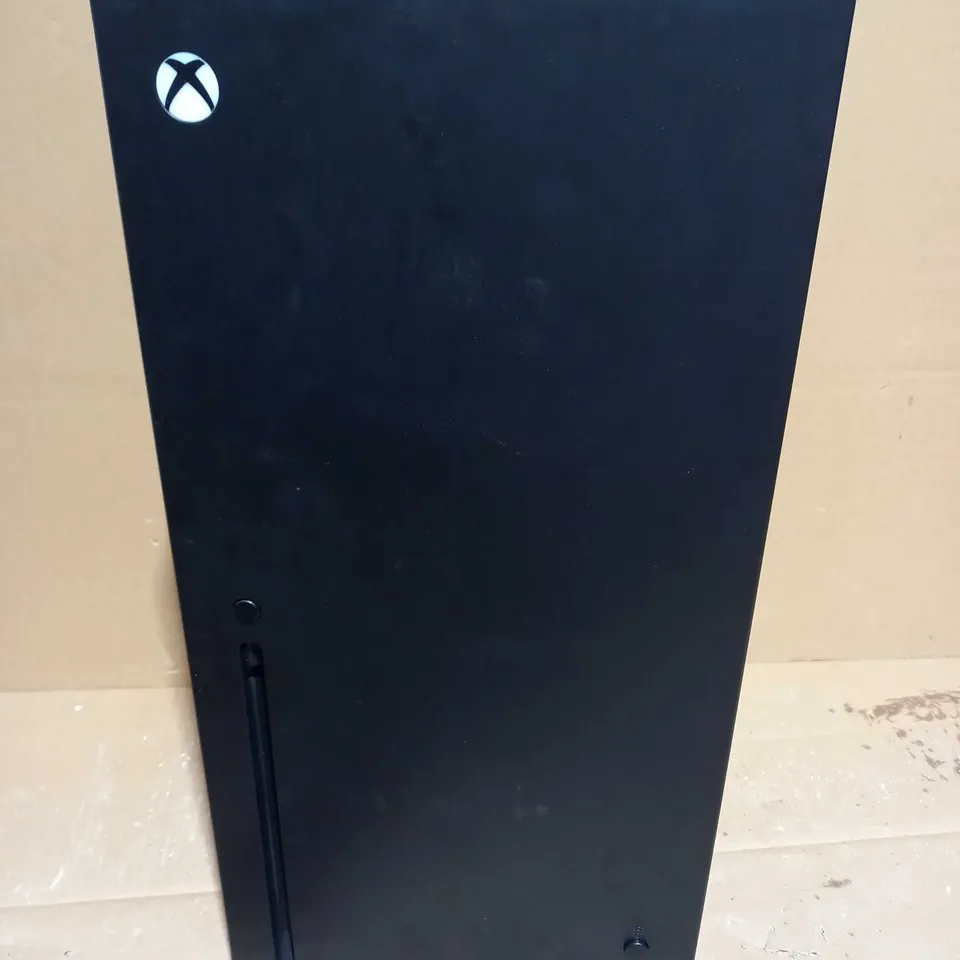 XBOX SERIES X THEMED MINI FRIDGE	