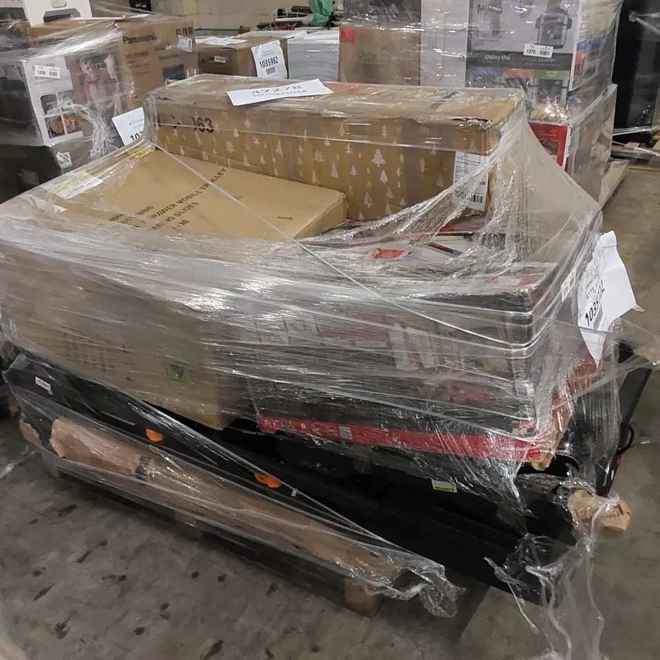 PALLET OF APPROXIMATELY 7 UNPROCESSED RAW RETURN HOUSEHOLD AND ELECTRICAL GOODS TO INCLUDE;