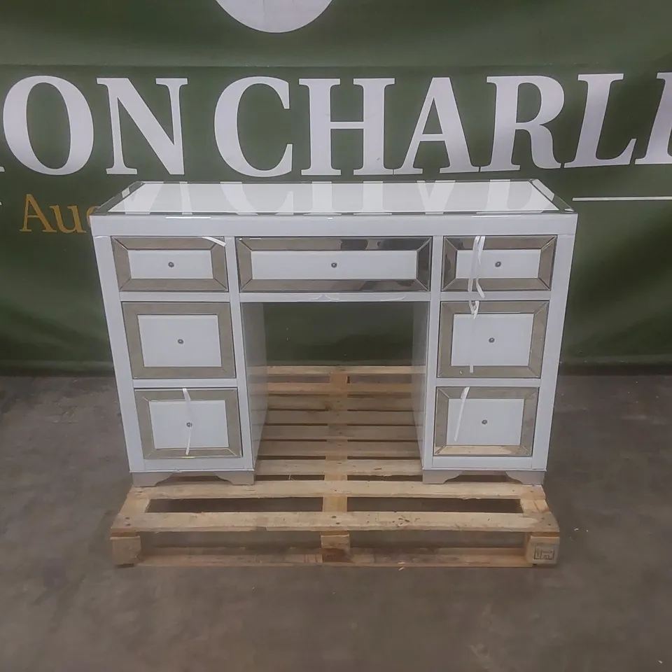 DESIGNER CHELSEA DRESSING TABLE