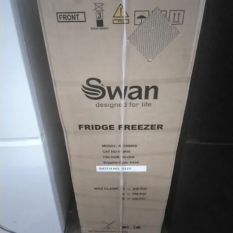 SWAN
SR15690S 48CM WIDE, 144CM HIGH, 50/50 SPLIT COMPACT FRIDGE FREEZER - SILVER