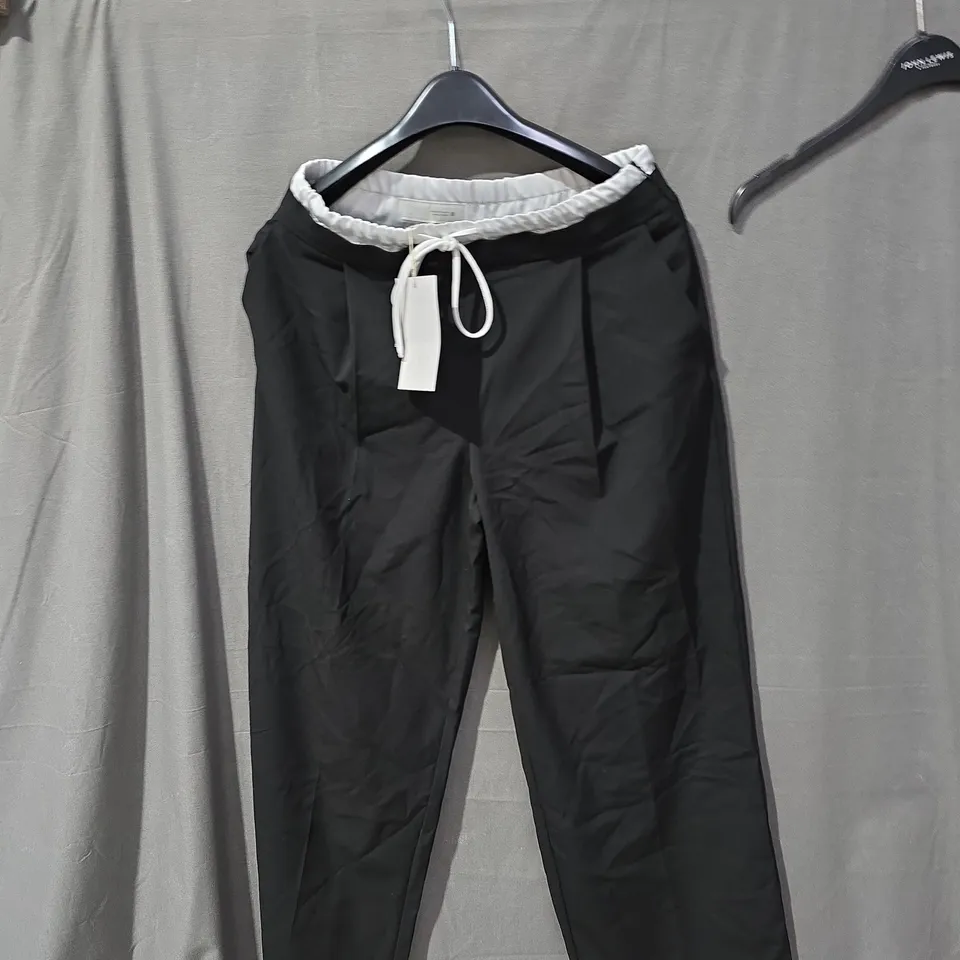 ZARA BLACK DRAWSTRING TROUSERS – SIZE M