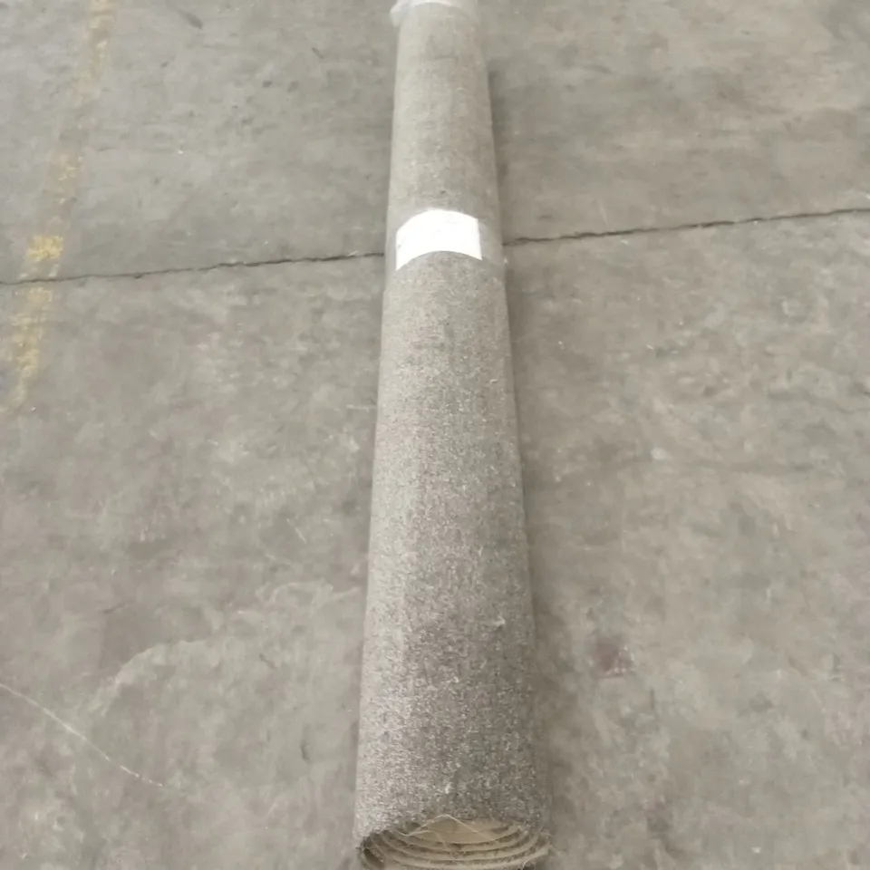ROLL OF QUALITY CORNICHE NUTMEG CARPET // APPROX SIZE; 2.4 x 5m