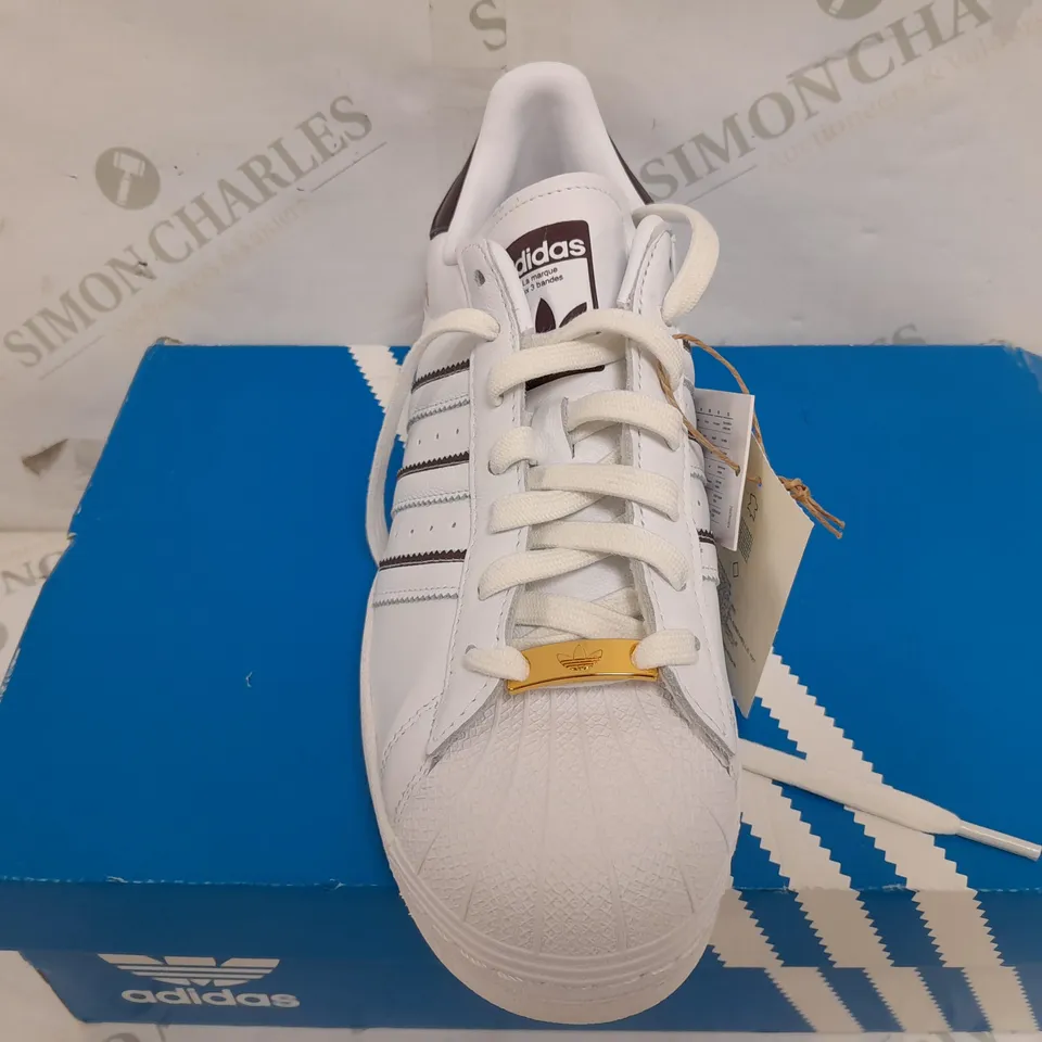 BOXED PAIR OF ADIDAS SUPERSTAR TRAINERS IN WHITE - UK 8.5