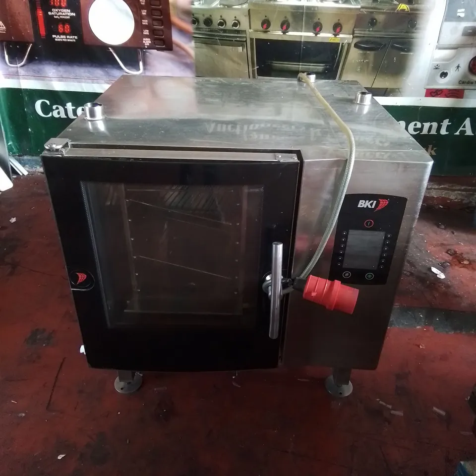 COMMERCIAL BKI COMBI OVEN