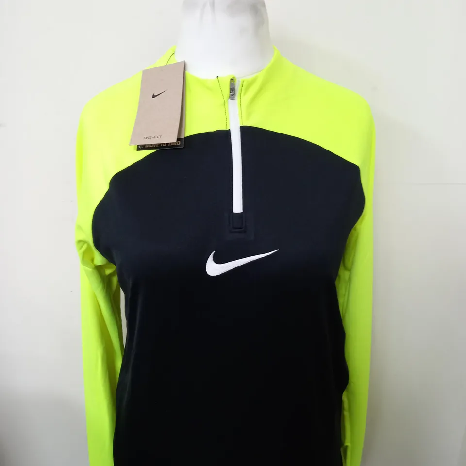 NIKE 1/4 ZIP LONG SLEEVE SHIRT SIZE S