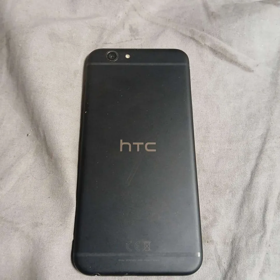 HTC SMARTPHONE – ONE MODEL 
