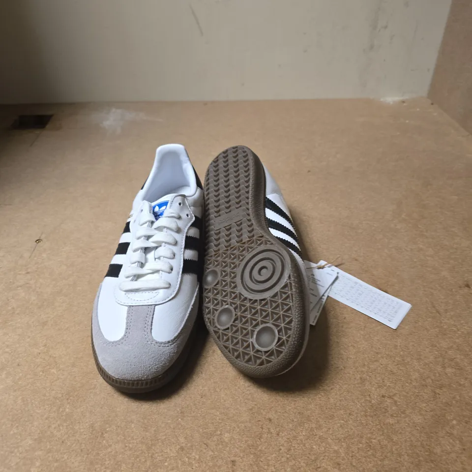 ADIDAS SAMBA TRAINERS – WHITE/BLACK - UK SIZE 7