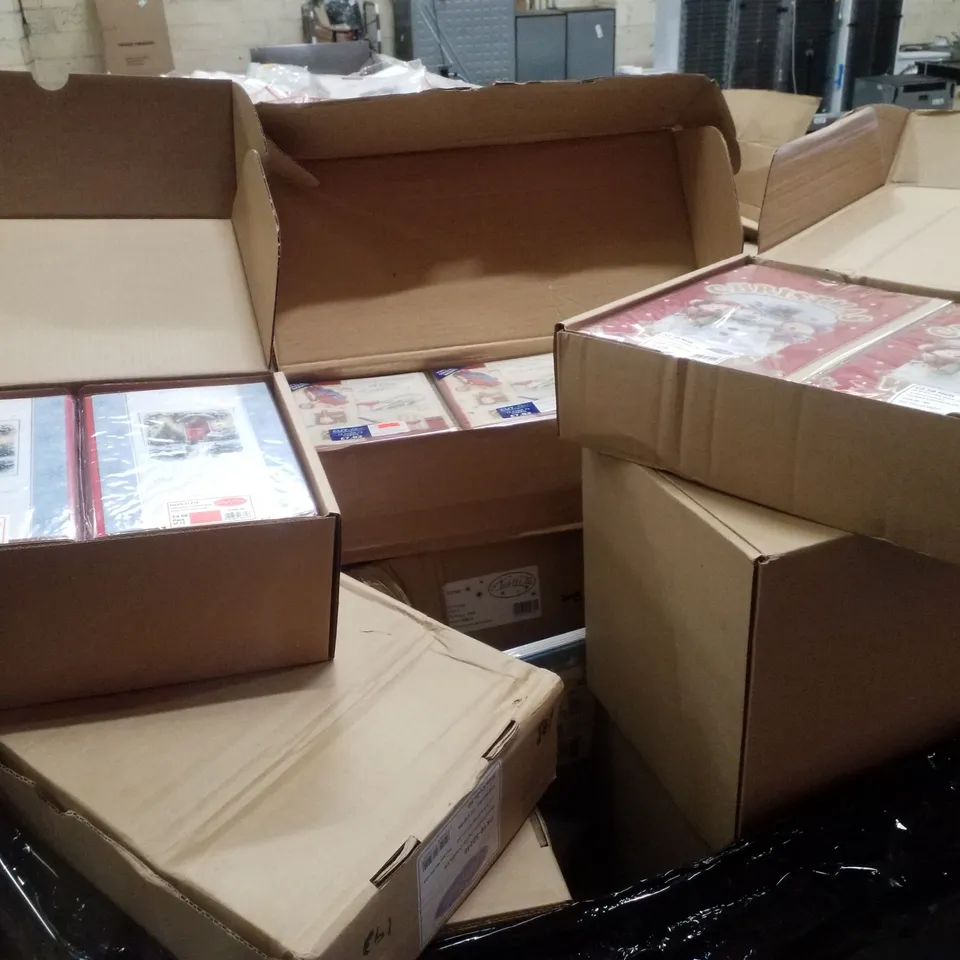 PALLET CONTAINING LARGE QUANTITY OF ASSORTED GREETINGS CARDS
