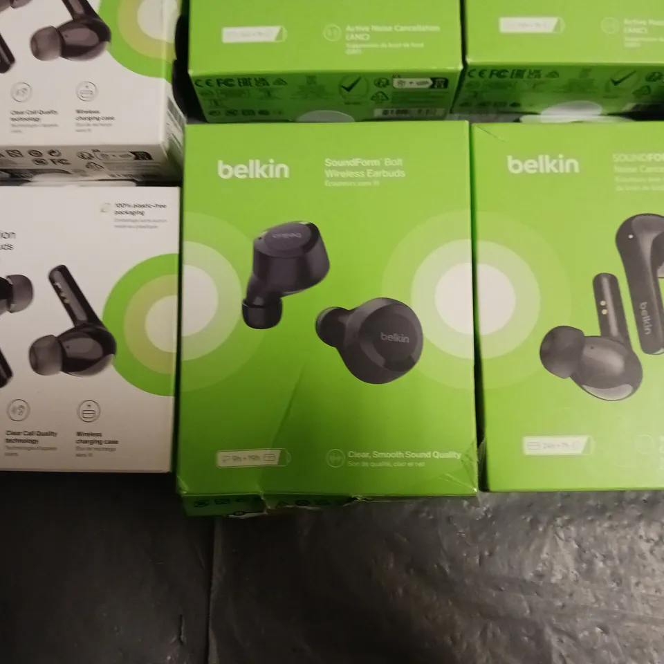 LOT OF 10 ASSORTED BOXED BELKIN SOUNDFORM EARPHONES