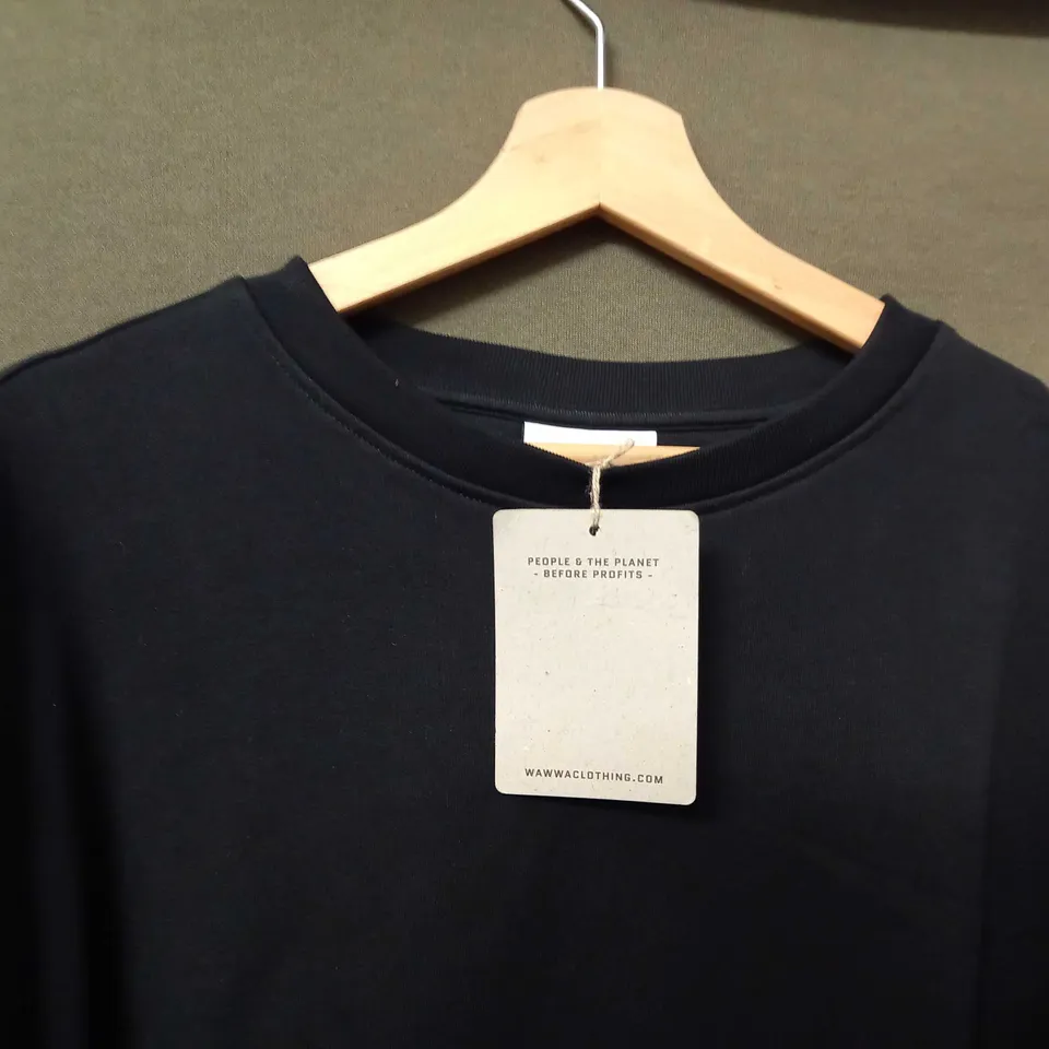 WAWWA LONG SLEEVE CREWNECK JUMPER IN BLACK - XL