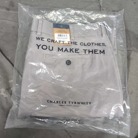 BAGGED CHARLES TYRWHITT LIGHT GREY CLASSIC FIT NON-IRON CHINO - 38W X 32L