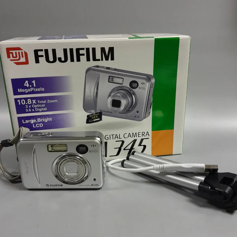 BOXED FUJIFILM FINEPIX A345 DIGITAL CAMERA 
