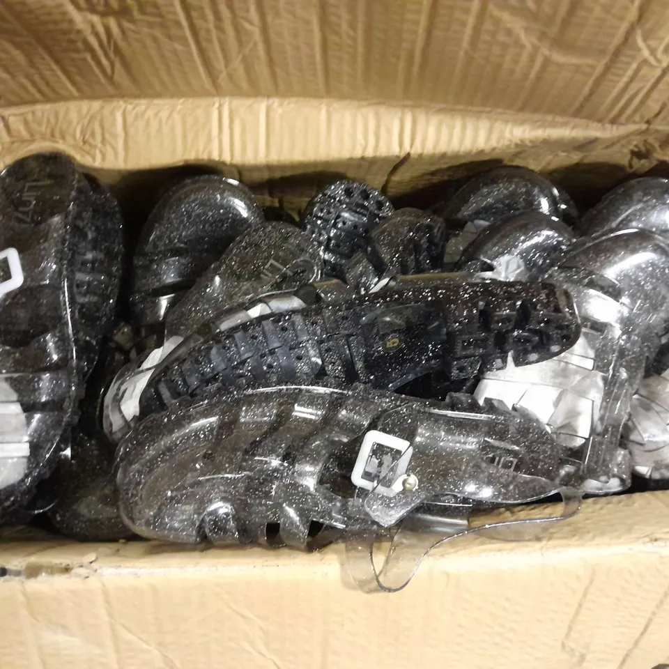 LARGE QUANTITY OF LINZI CLEAR GLITTER PLASTIC SANDALS IN VARIOUS SIZES