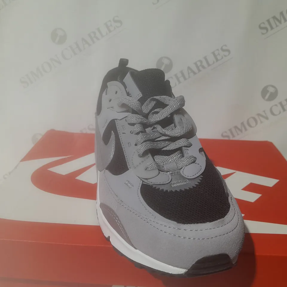 NIKE WOMANS AIR MAX 90 GREY TRAINERS - UK 8