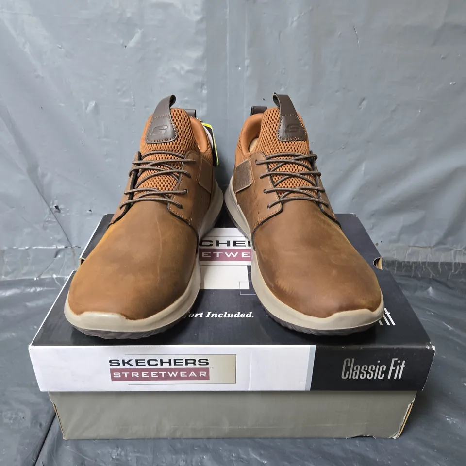 BOXED PAIR OF SKECHERS STREETWEAR AXTON TRAINERS IN BROWN - UK 9.5