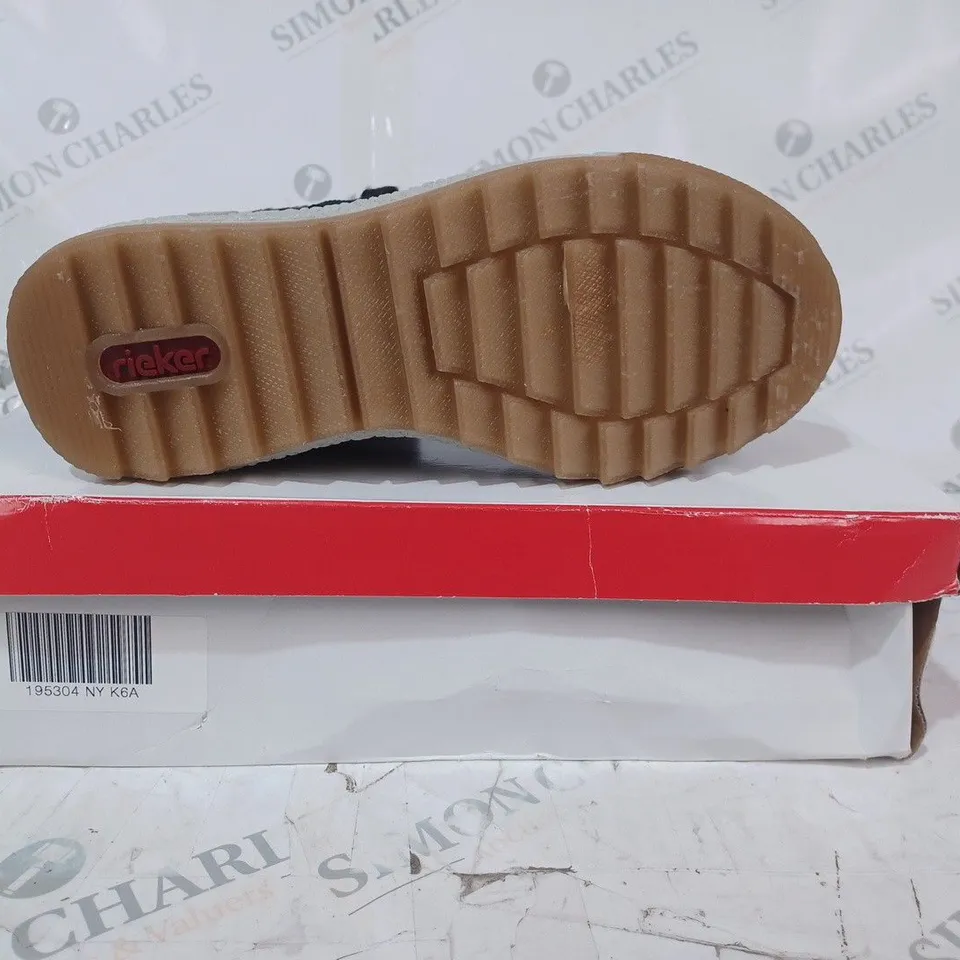 BOXED PAIR OF RIEKER WARM HIKING BOOTS IN NAVY - 6.5