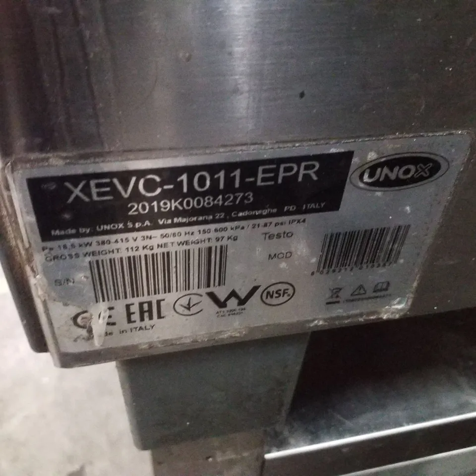 UNOX COMMERCIAL CONVECTION OVEN ON STAND