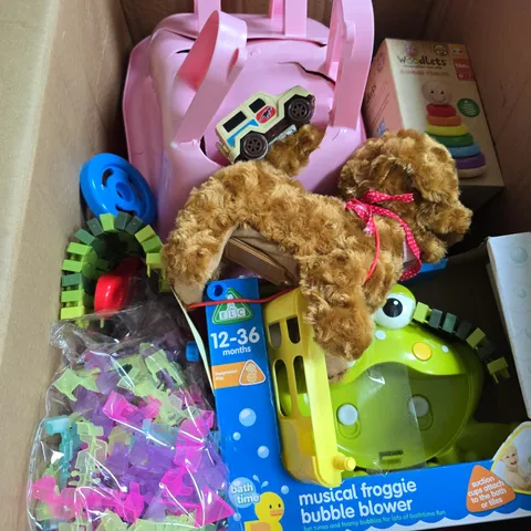 BOX OF APPROXIMATELY 12 ASSORTED TOYS INCLUDING WOODLETS RAINBOW STACKER AND MUSICAL FROGGIE BUBBLE BLOWER 