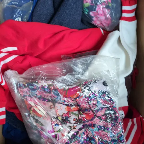 LARGE BOX OF APPROXIMATELY 25 ASSORTED CLOTHING ITEMS IN VARIOUS COLOURS, STYLES AND SIZES - COLLECTION ONLY
