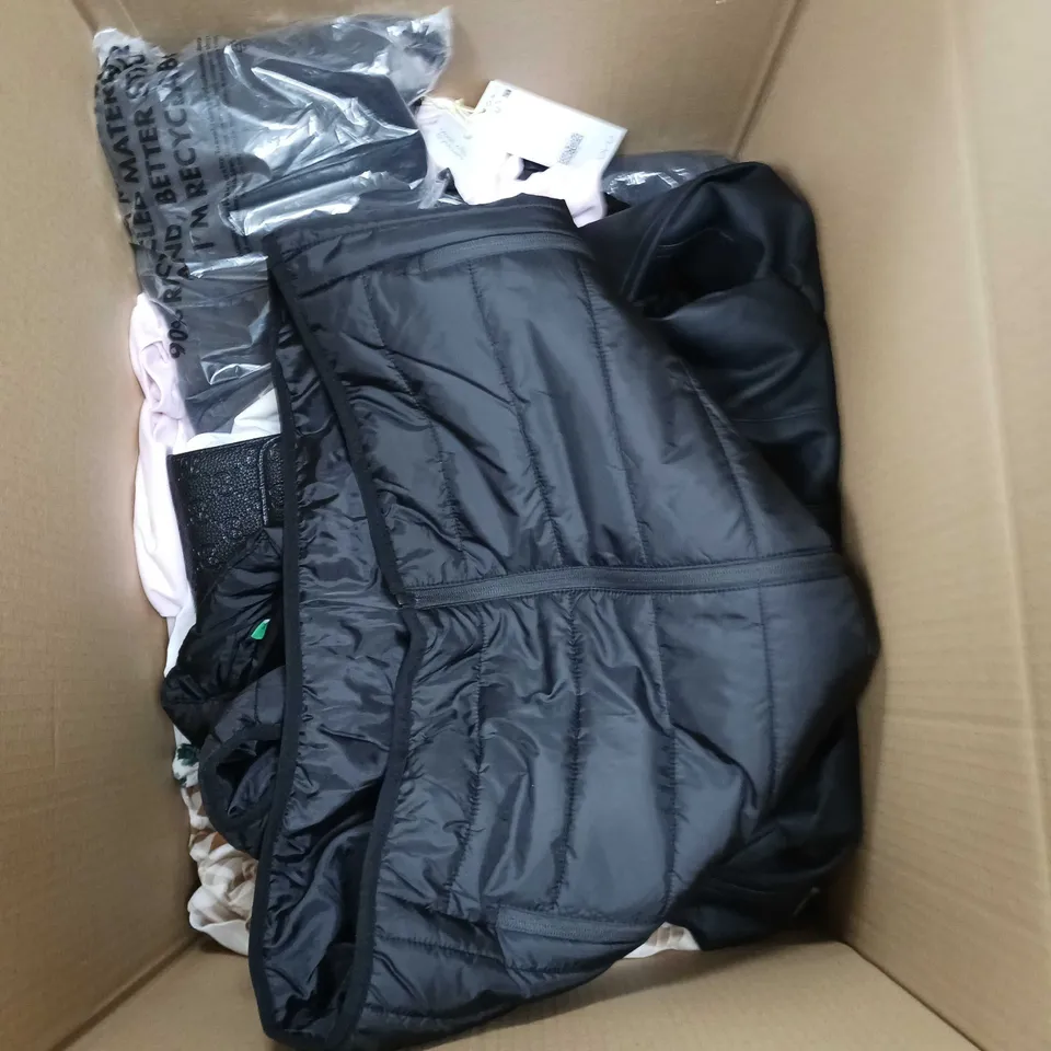 BOX OF APPROXIMATELY 15 ASSORTED ITEMS TO INCLUDE PURSE, RUGBY GILET, JACKET ETC
