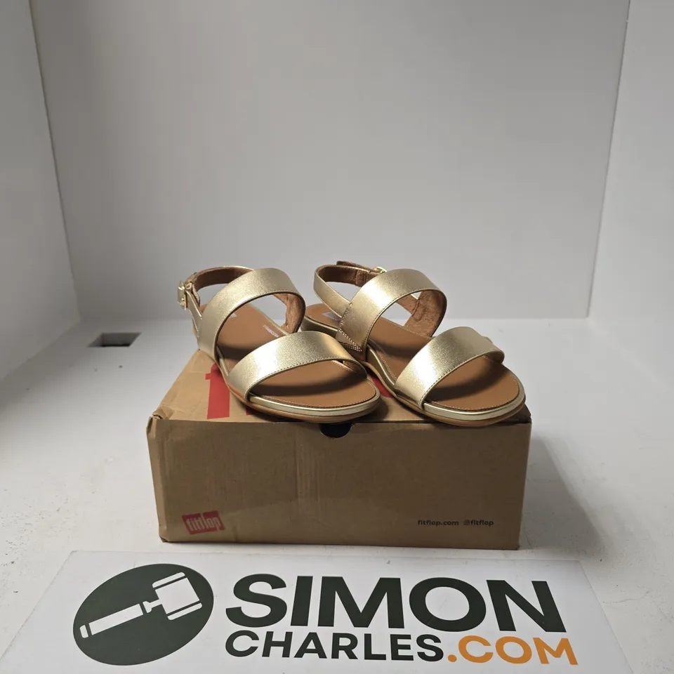 BOXED PAIR OF FITFLOP GRACIE LEATHER SANDALS SIZE UK 7